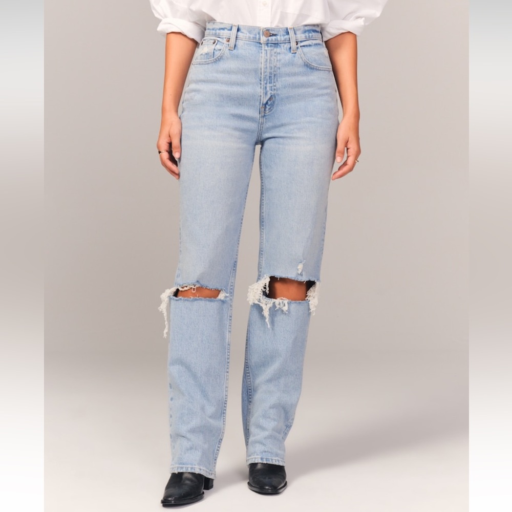 Abercrombie Ultra High Rise 90s Straight Jean